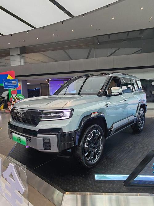 惠州30比亚迪方程豹硬派越野的爆款，英菲尼迪35周年与你共成长